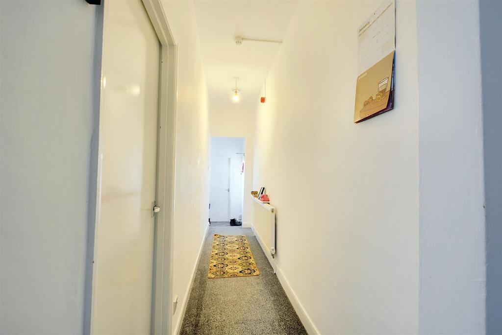 Flat 2_Lobby.jpeg