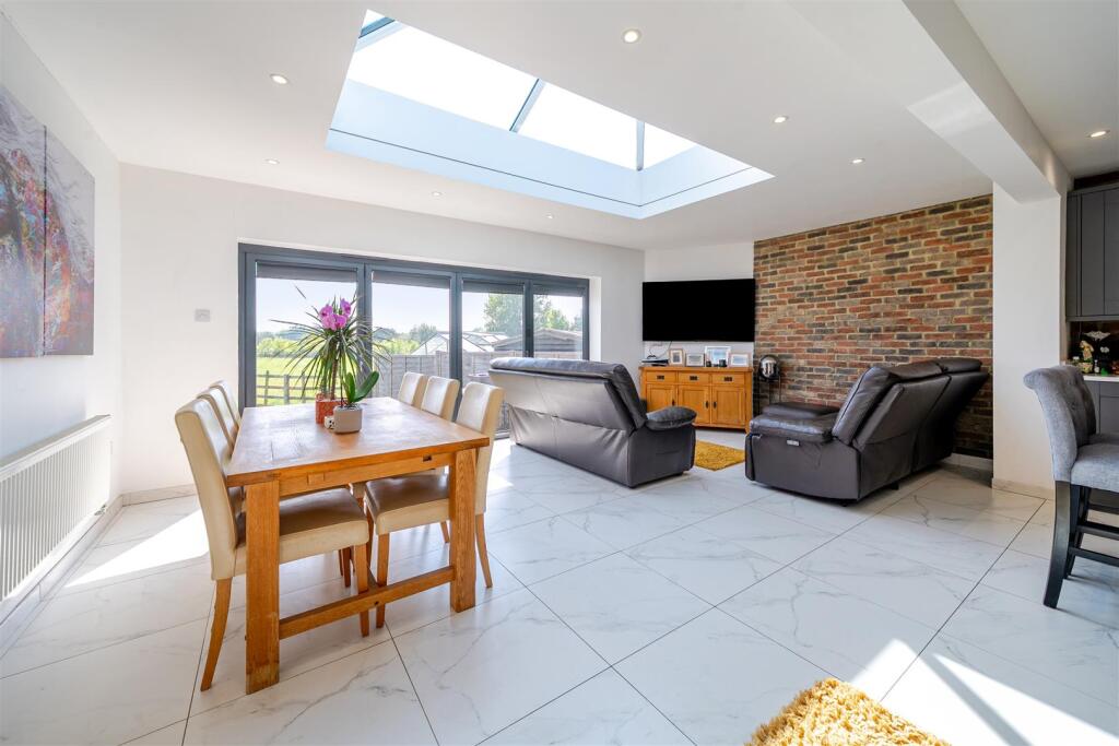 Annesley, Plum Park Lane, Paulerspury (17).JPG