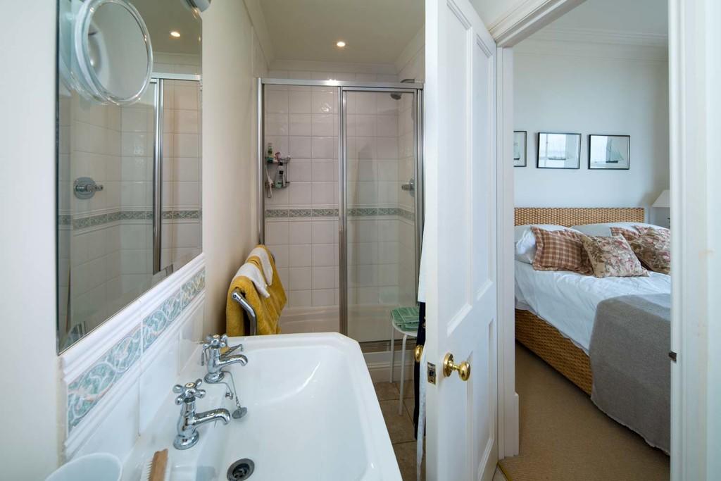 En-Suite Shower R...