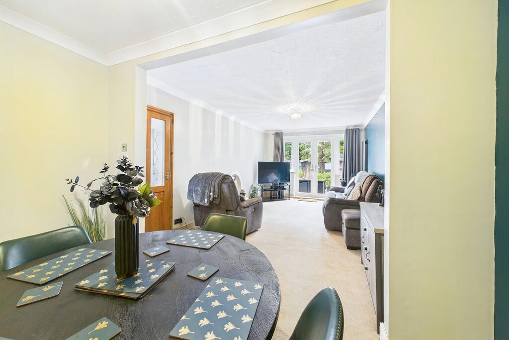 Dining/Living Roo...