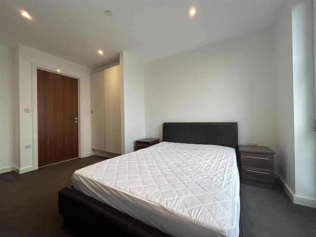 1st Bedroom (2).jpeg