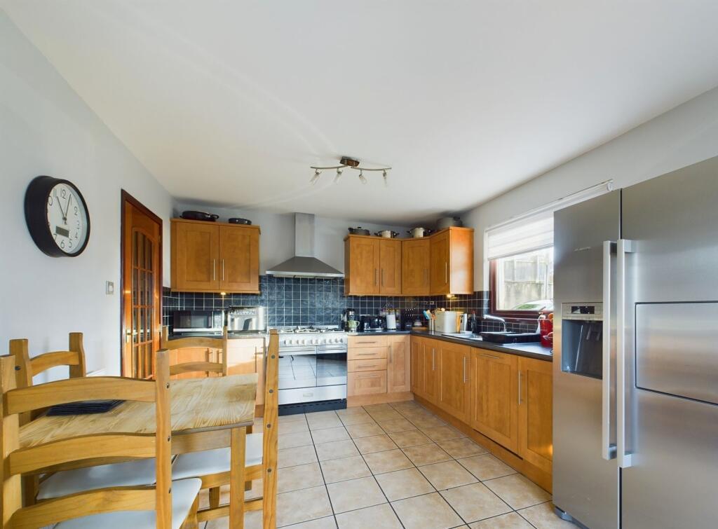 Kitchen/dining/family room