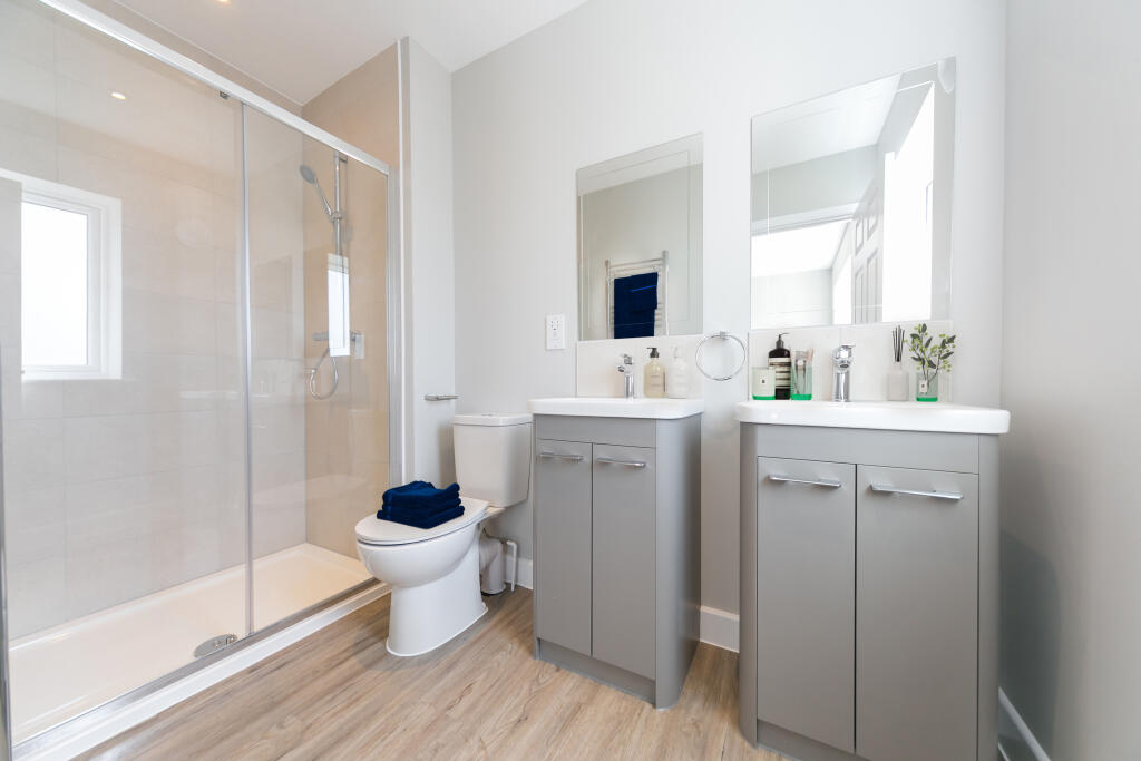 En-suite Bathroom