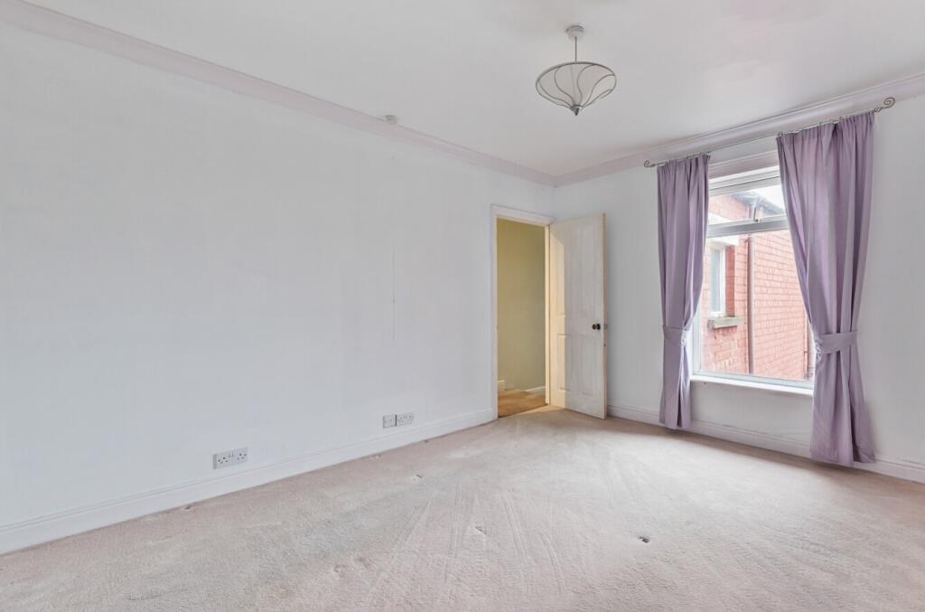 1329665-6-688340cb6dcce