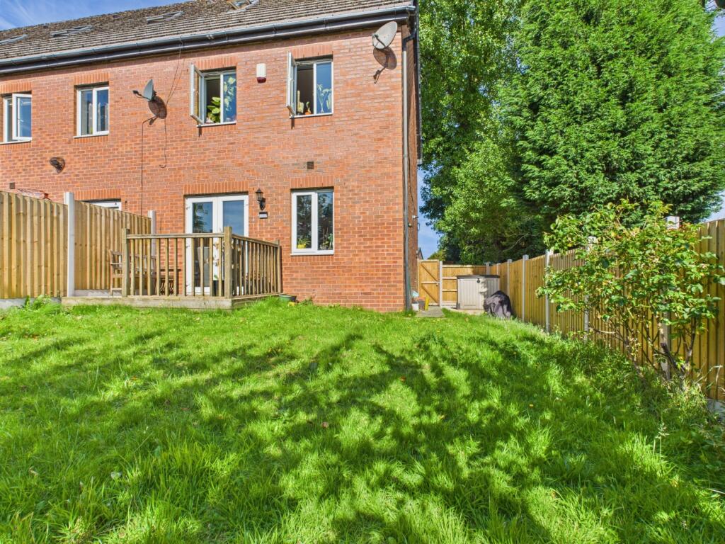 CAM03729G0-PR0091-STILL028