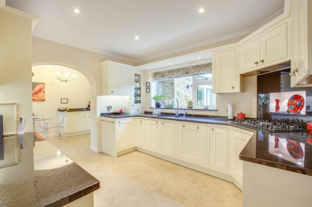 4 Gables Close, SL9 0PR (LOW RES)-15