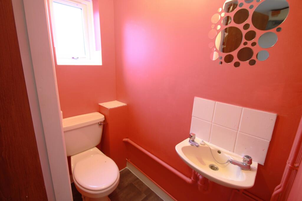 Cloakroom/WC