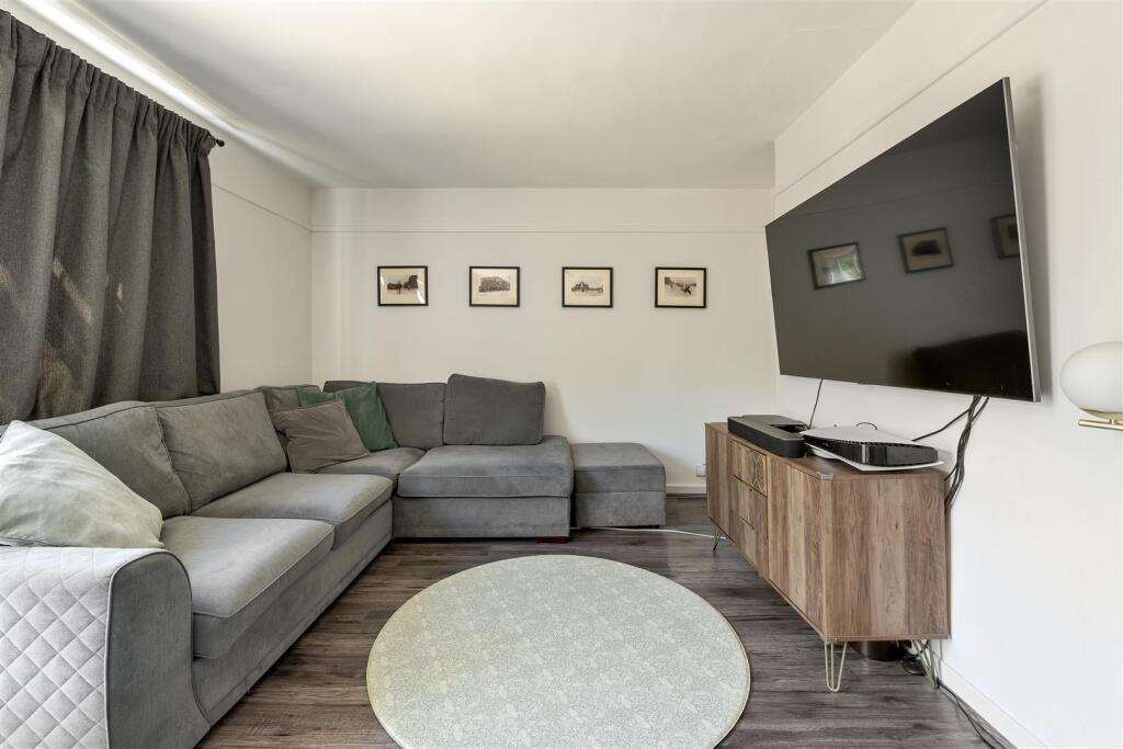 Living-ARea-3.jpg