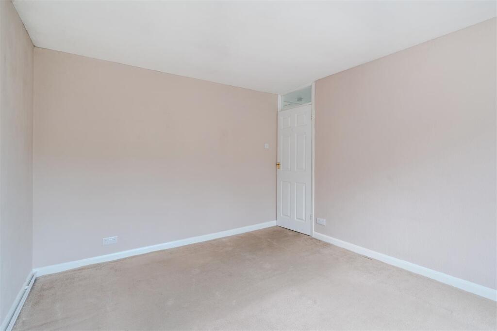 Bedroom2.jpg