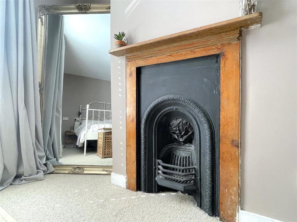 Bedroom Fireplace (1).jpeg