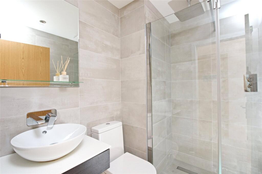 Bed 2 En Suite
