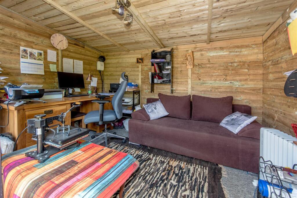 Summerhouse / Office
