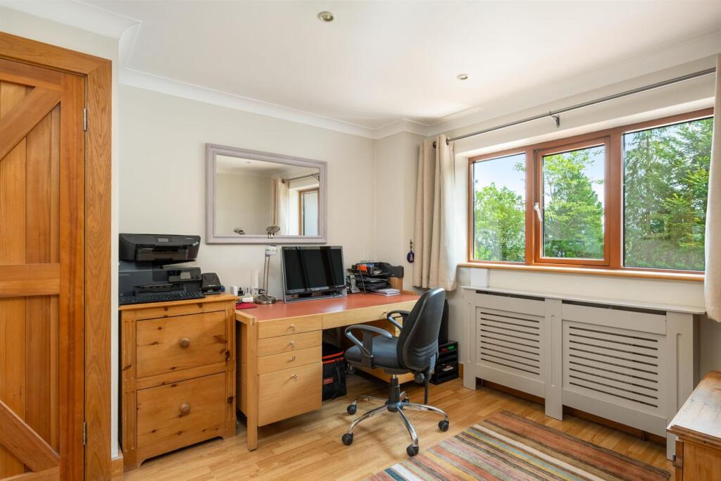 Study / shared space