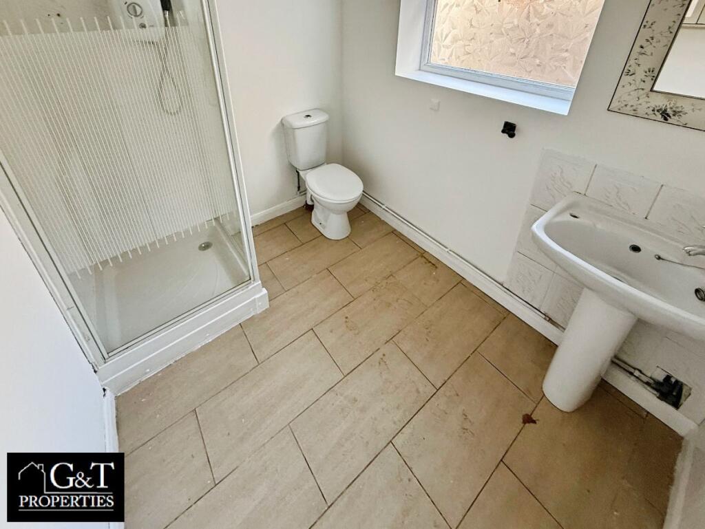 SHOWER ROOM