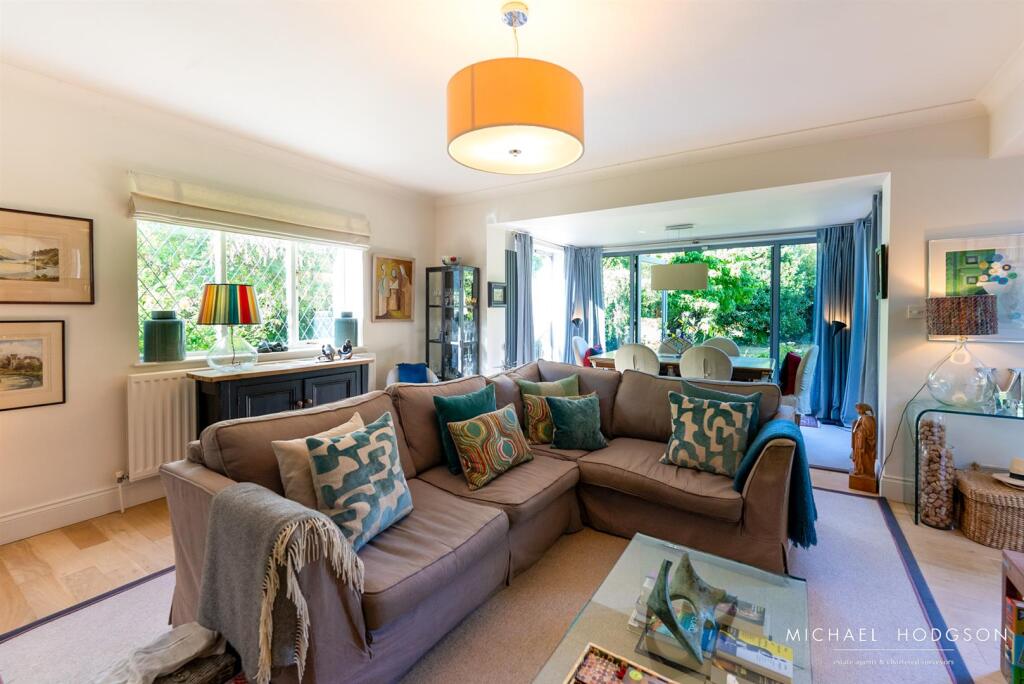 21, Laburnum Grove-13.jpg