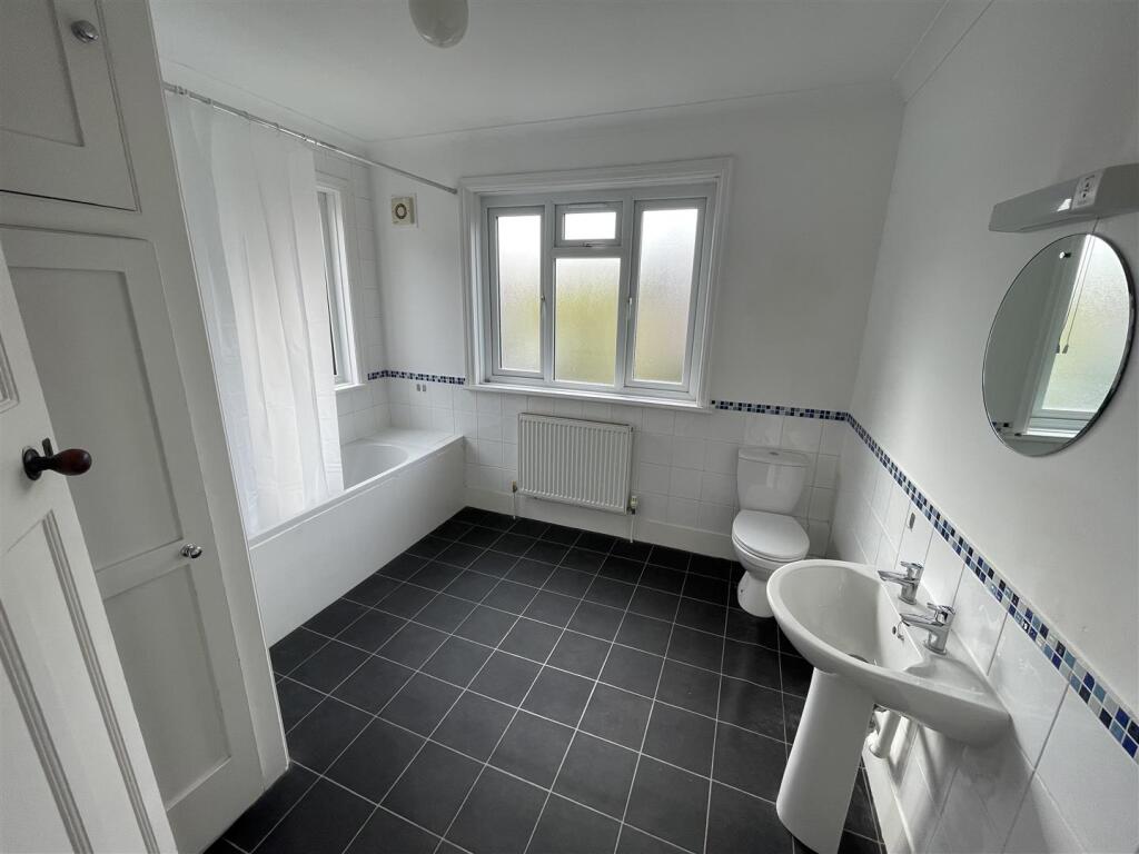 bathroom one.jpeg