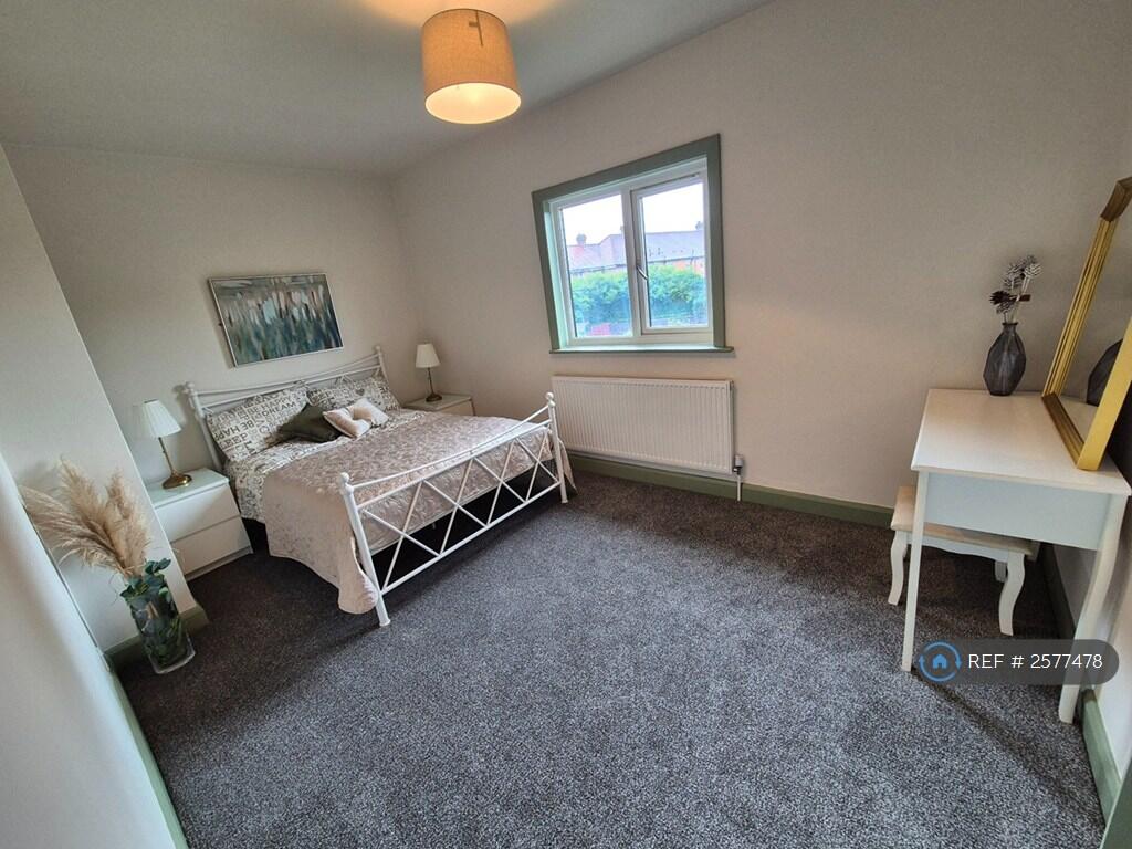 Master Bedroom At The Back