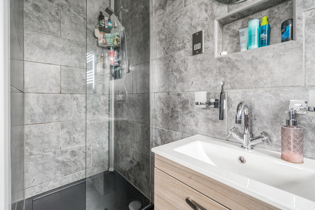 En-Suite Shower R...