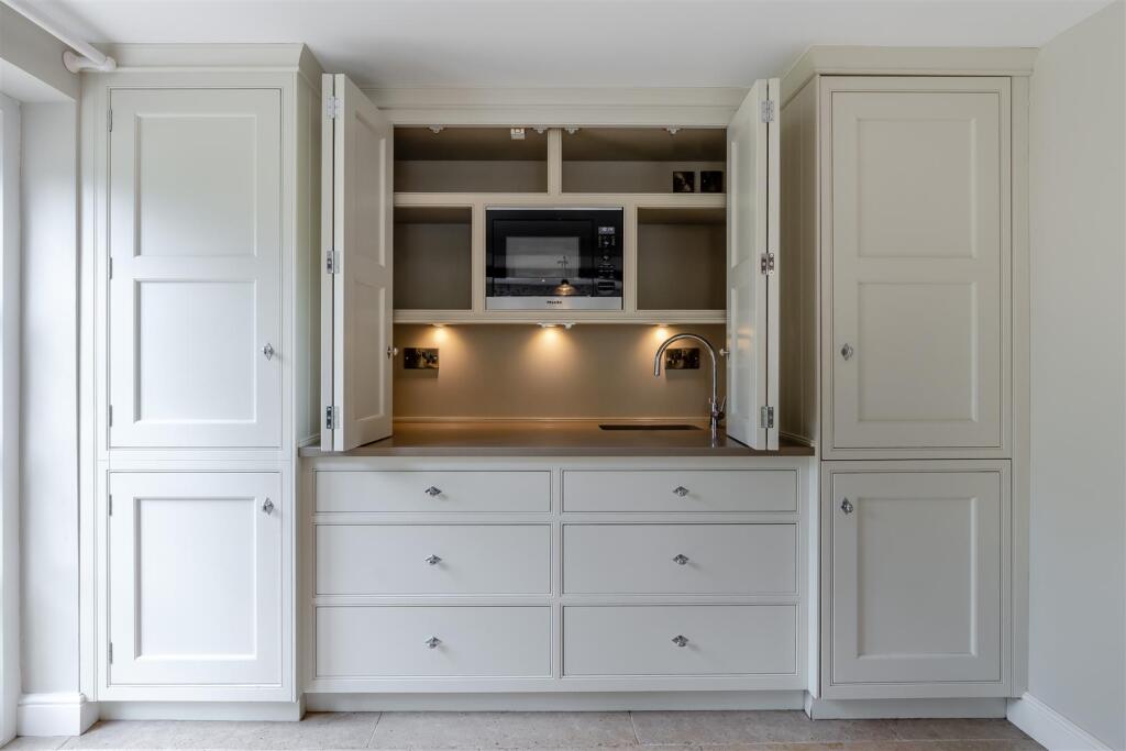 8646174-interior13.jpg