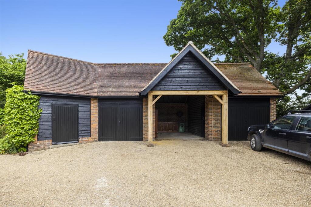 Brookwell-Cottage-Brookwell-Lane-Bramley-GU5-0LQ-1