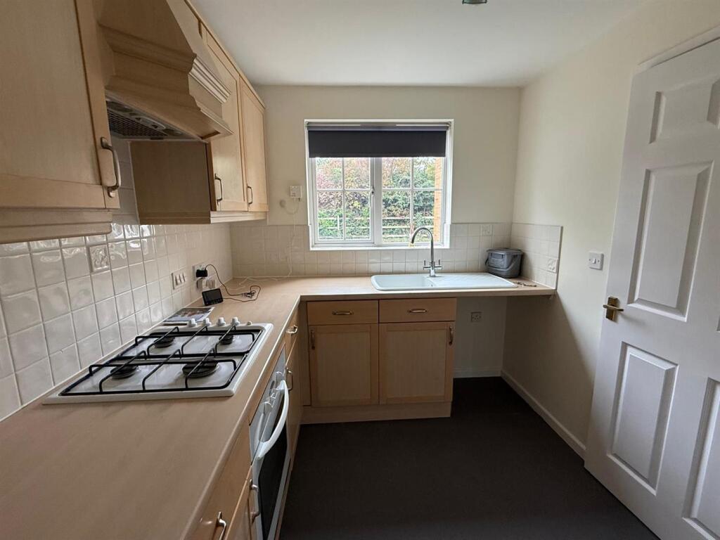 Kitchen 1.jpeg
