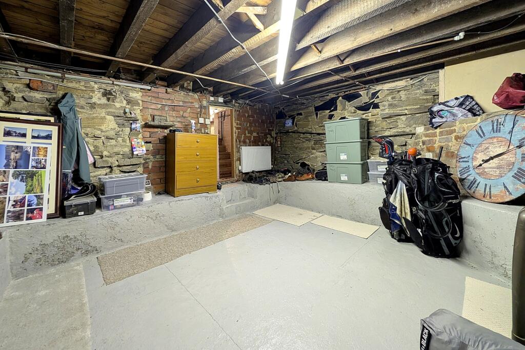 PXL_20251201_112735330