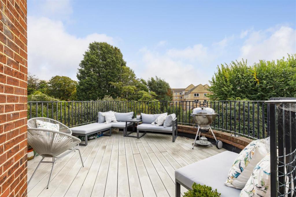 Terrace/Outdoor Space