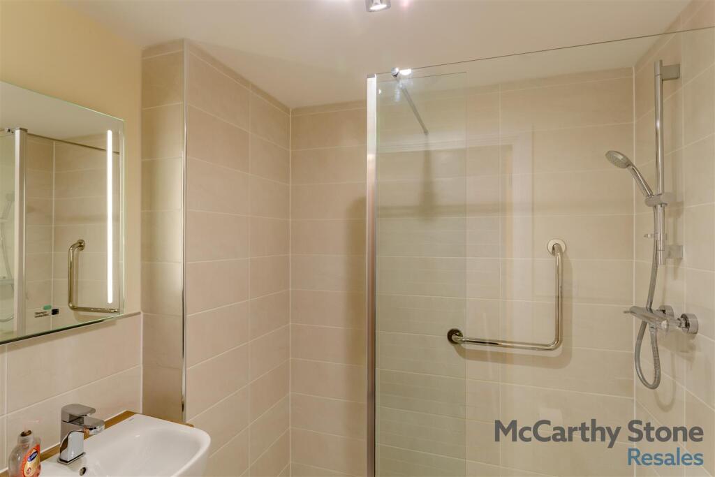 8651623-interior06.jpg