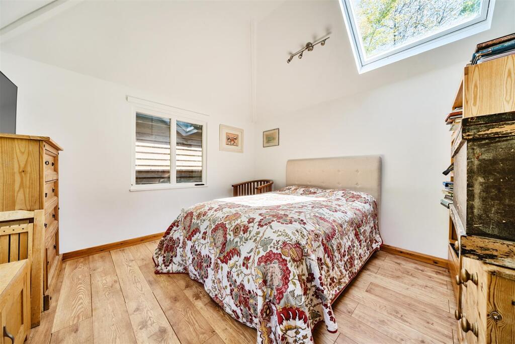 TRH Annexe Bedroom.jpg