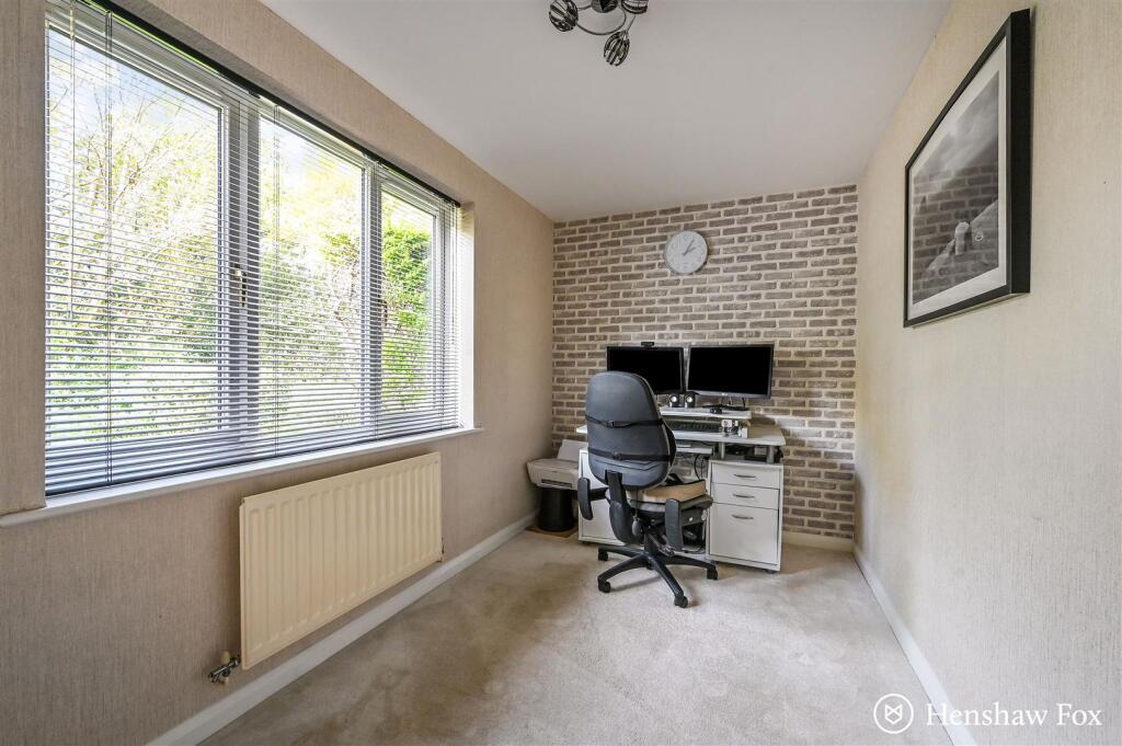 Ph10_5866805 - Copy.jpg