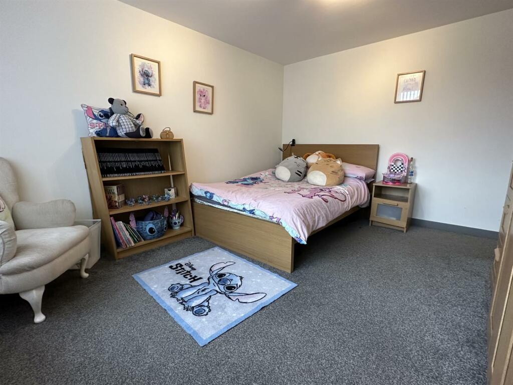32b 19.jpg