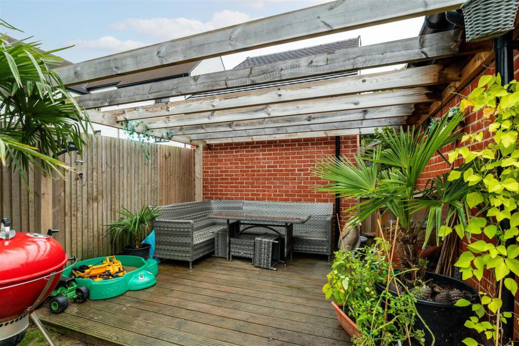 4 Hawthorn Lane-18.jpg