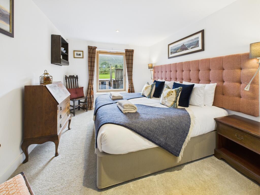 CAM03185G0-PR0119-STILL022