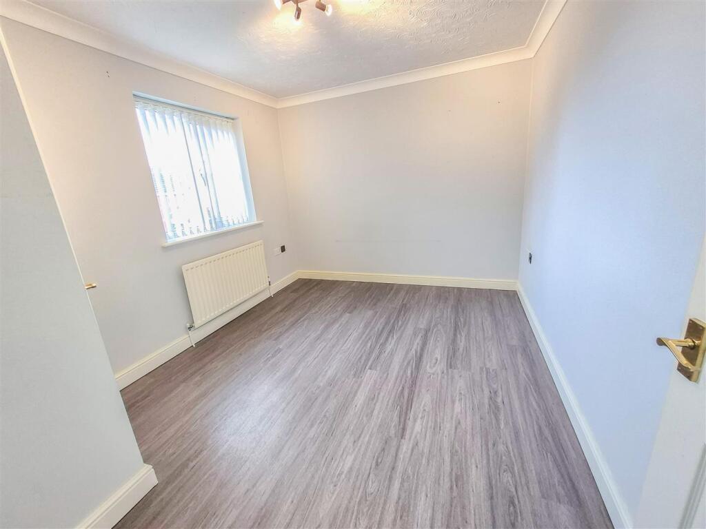 24-12-2025__20-52-56_1_Mayflower___bed_2_3608.VRIz