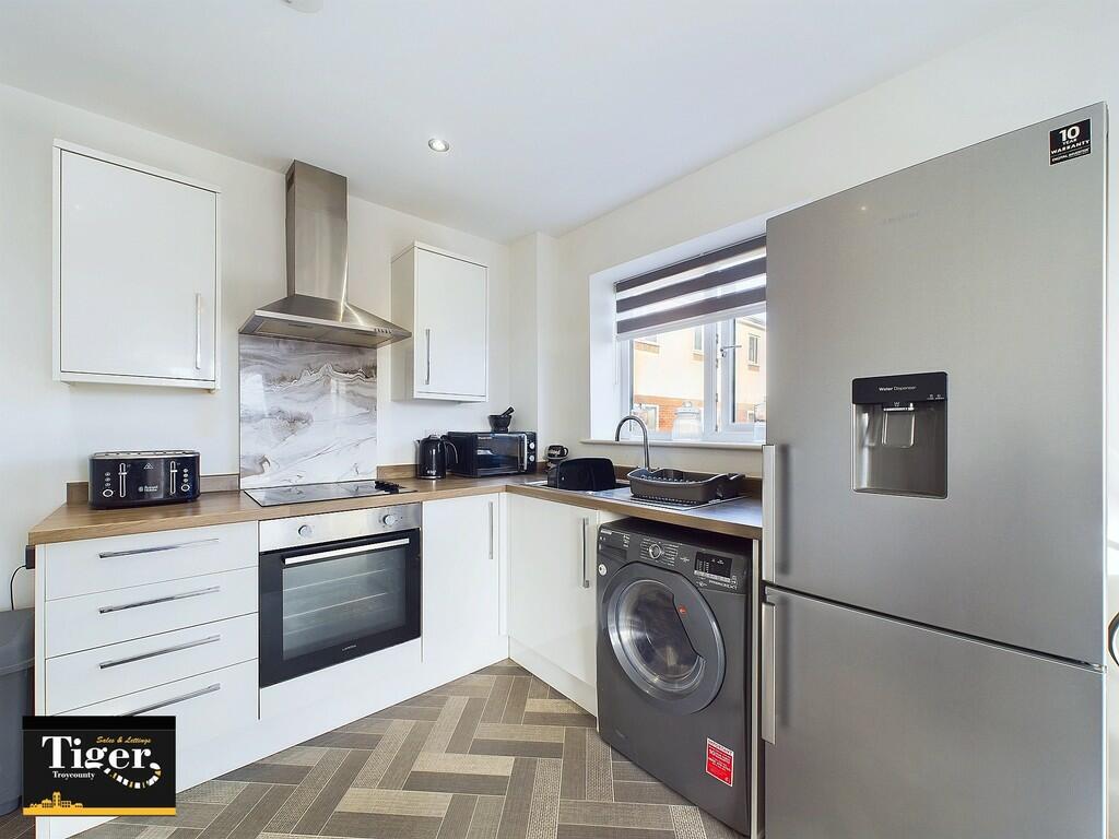 CAM02176G0-PR0410...