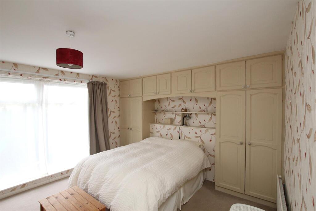 Bedroom One - b.JPG