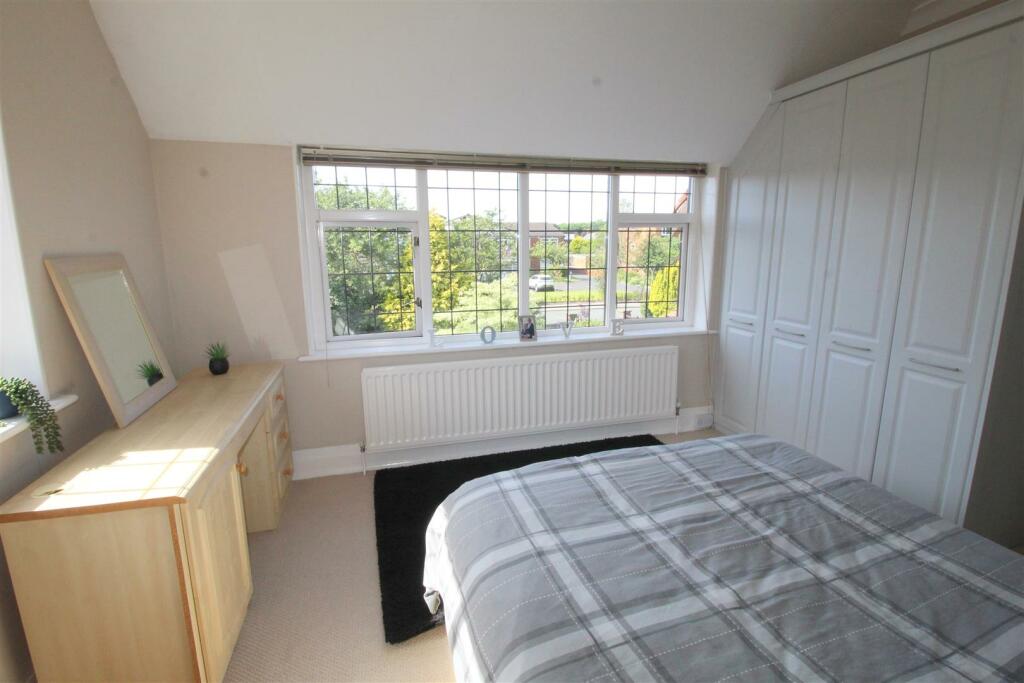 St Annes Road East, 202, bed 2 (2).JPG