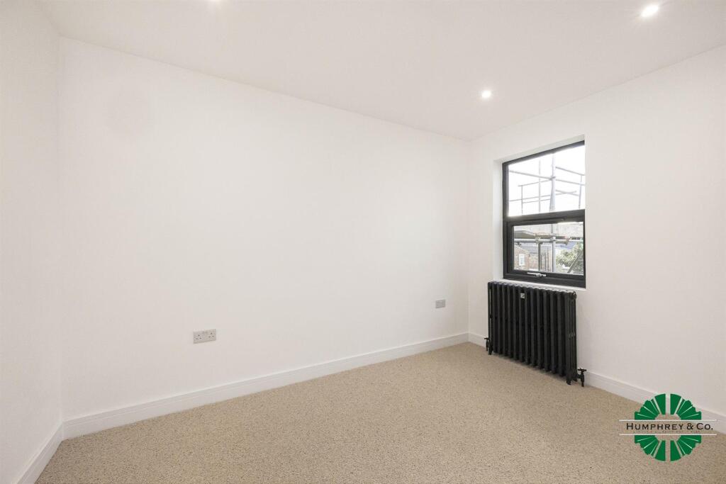 20 Aubrey Road -003-1800.jpg