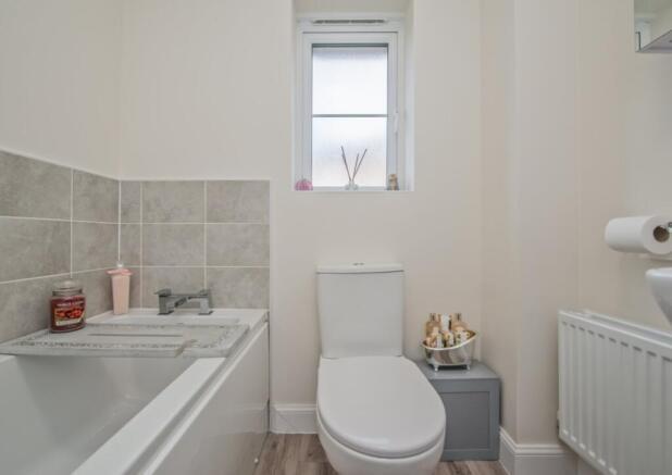 bathroom 2.jpeg