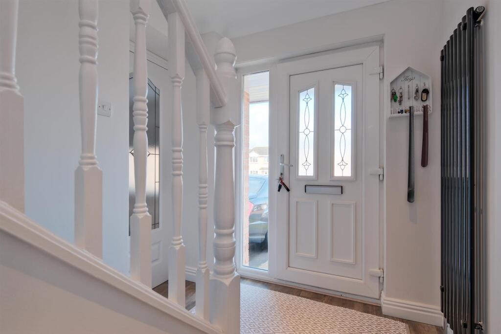 008-22 General Roy Way Carluke, ML8 4LP.jpg