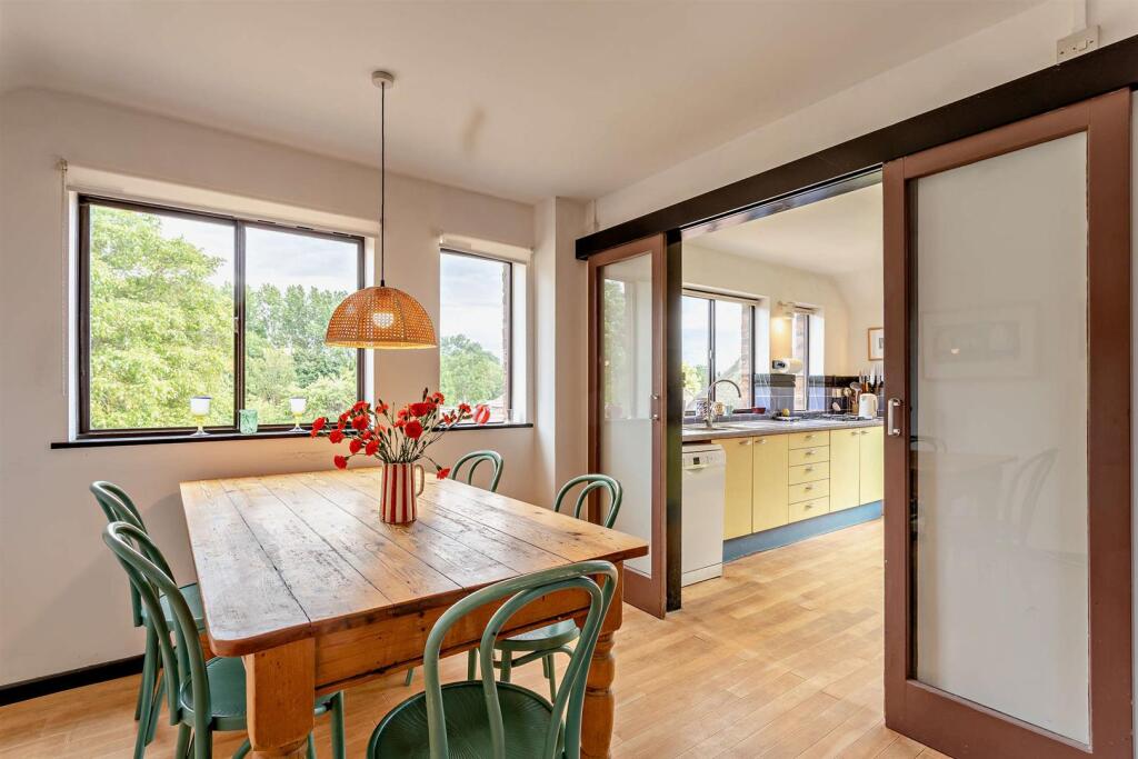 8649695-interior11-800.jpg