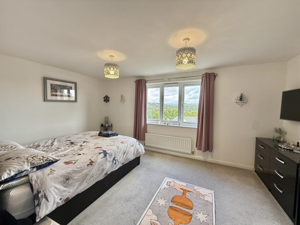 Spacious Main Bedroom