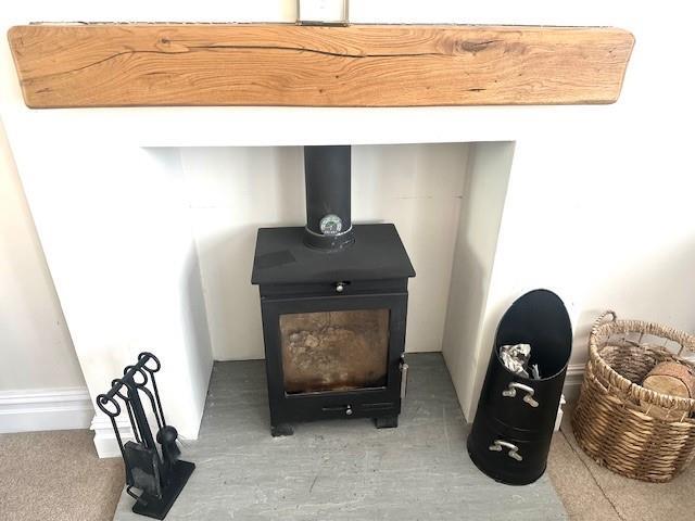 19 Collinsfield Logburner.jpg