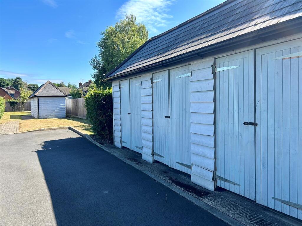 4 Langdon Court bin storage.jpg