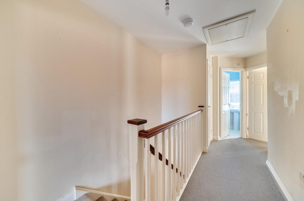 1373091-12-68ff4d...