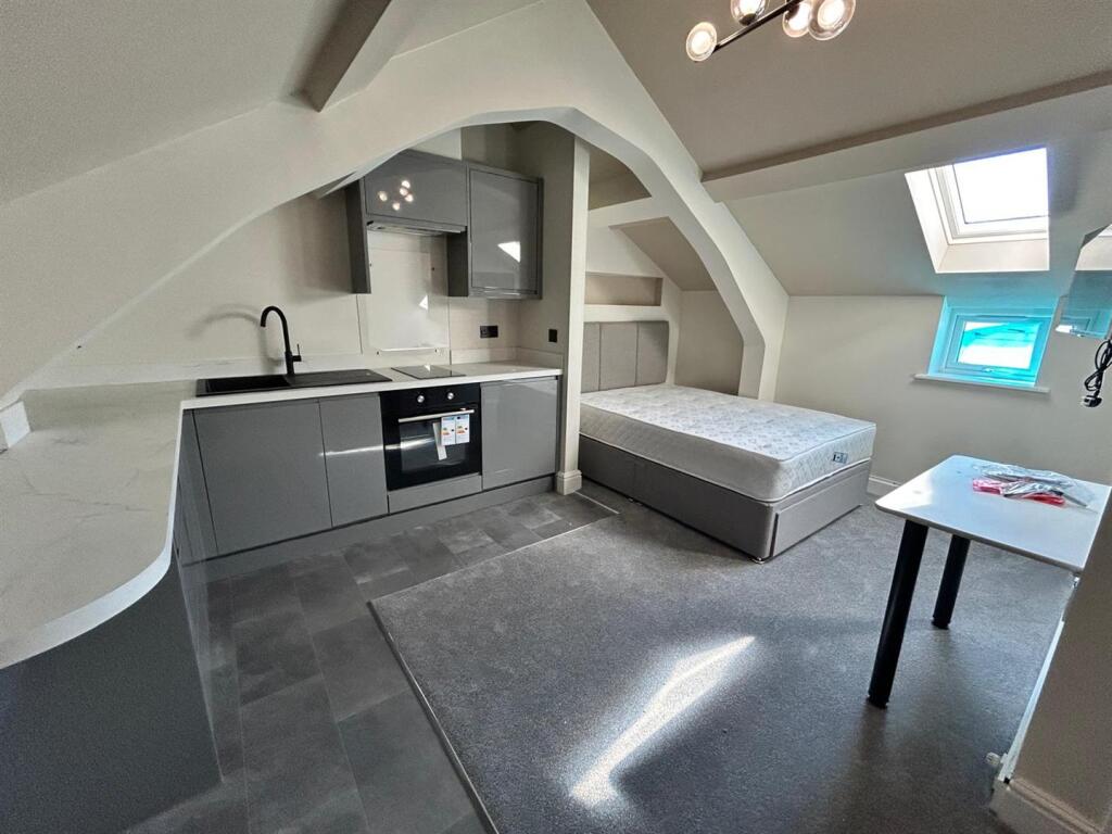 WhatsApp Image 2025-04-01 at 14.32.50 (5).jpeg