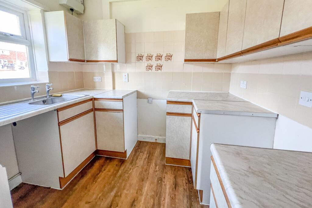 102a Oaklands, Chippenham, Wiltshire, SN15 1RH
