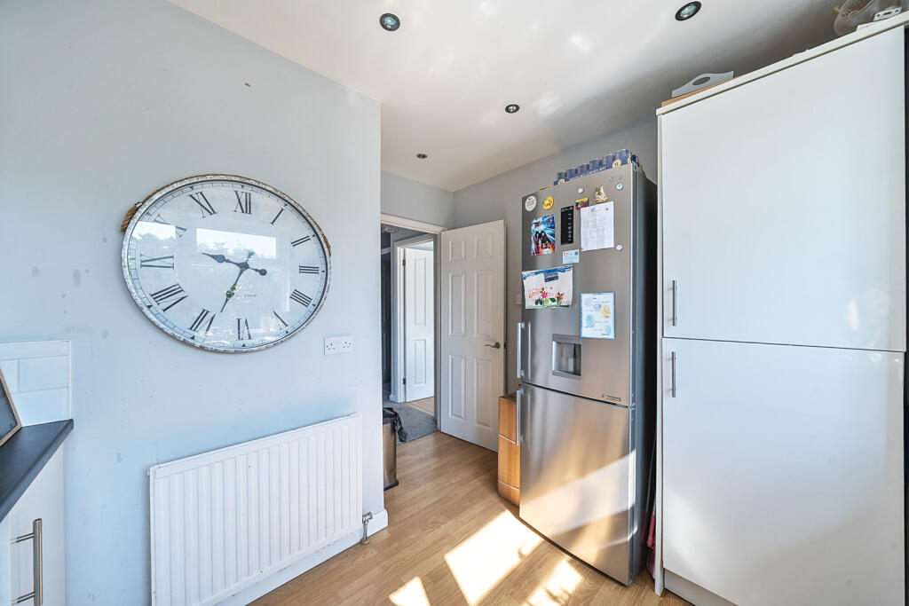 1317863-9-6870d6c...