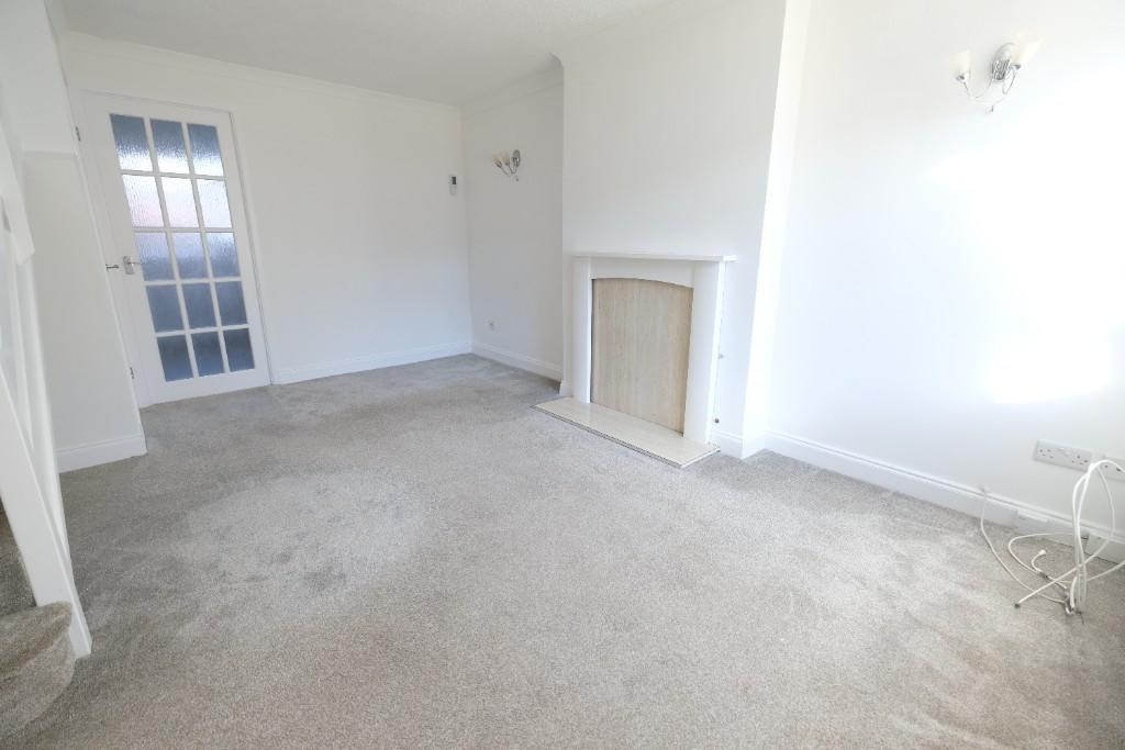 SITTING/DINING ROOM