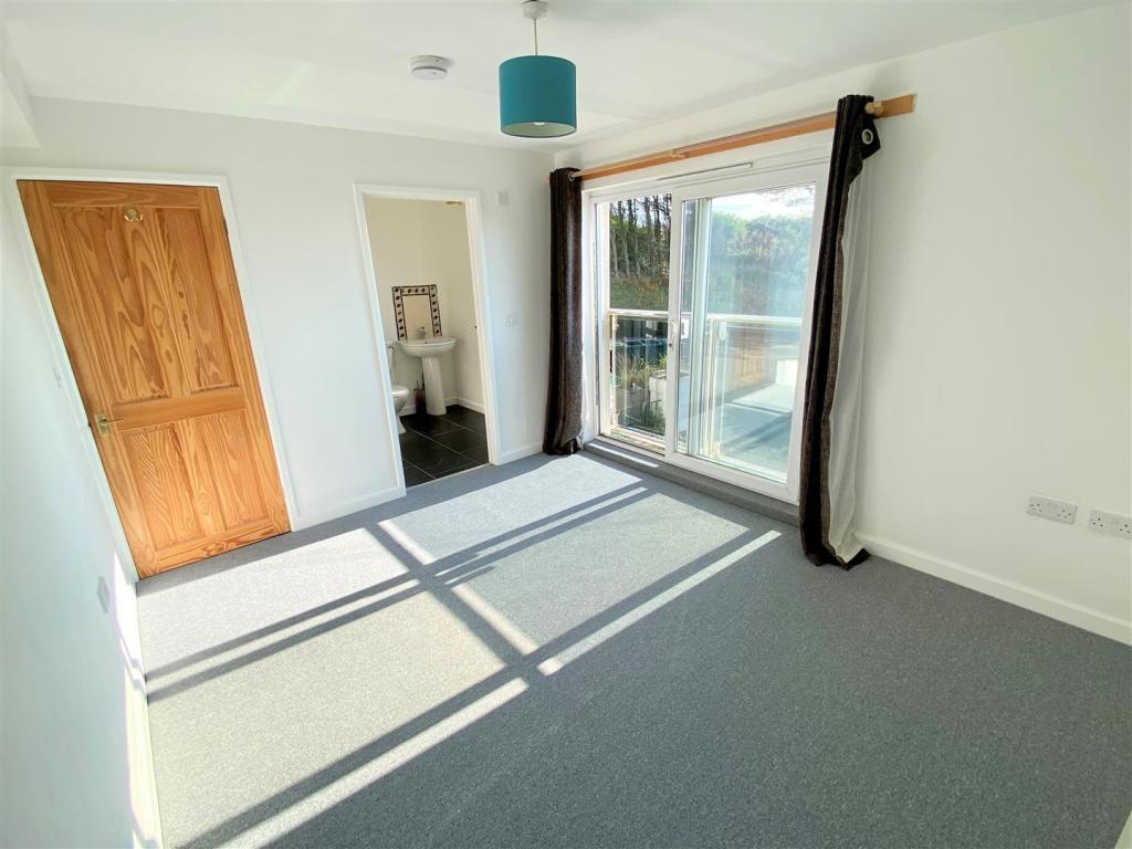 Hillside - The Townhouse Bedroom 1